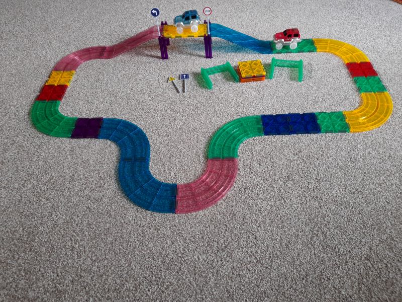 PICASSO TILES Racing Track Set 